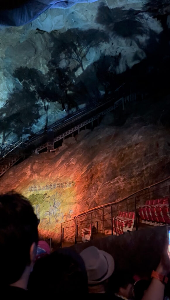 광명동굴 공연장 / Cave Wall Murals & Performance Stage